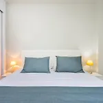 Home2book Modern With Pool In Lejlighed *