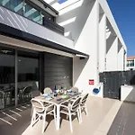 Lejlighed Home2book Modern With Pool In